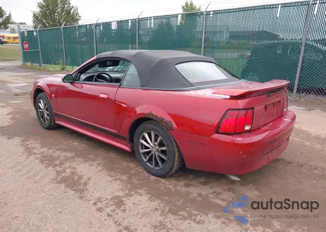 2002 Ford Mustang z USA, uszkodzony, nr VIN 1FAFP44432F128135